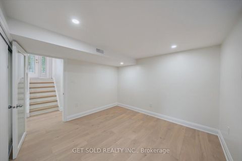 Photo 28 at 521 Grand Boulevard, FA Falgarwood, Oakville