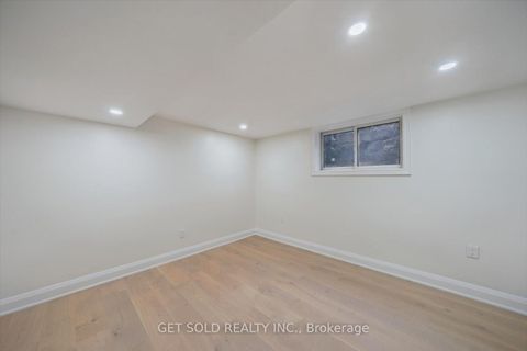 Photo 33 at 521 Grand Boulevard, FA Falgarwood, Oakville
