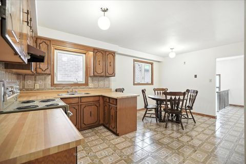 Photo 7 at 72 Fred Bland Crescent, Eglinton East, Toronto