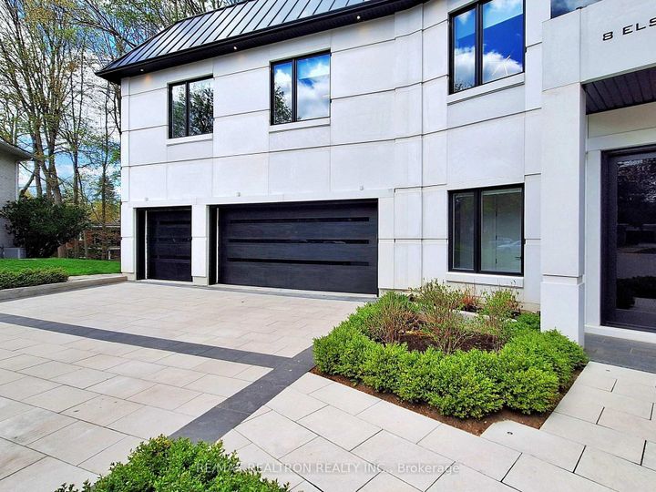 Photo 2 at 8 Elspeth Place, Grandview, Markham