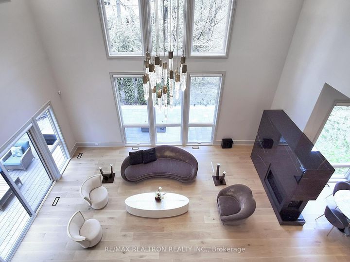 Photo 14 at 8 Elspeth Place, Grandview, Markham