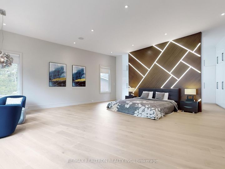 Photo 17 at 8 Elspeth Place, Grandview, Markham