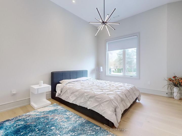 Photo 20 at 8 Elspeth Place, Grandview, Markham