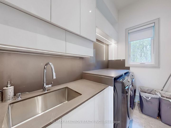 Photo 26 at 8 Elspeth Place, Grandview, Markham