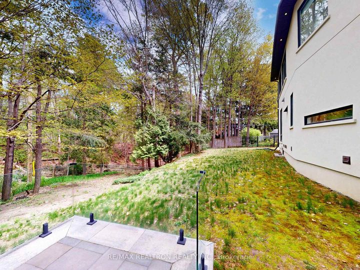 Photo 39 at 8 Elspeth Place, Grandview, Markham