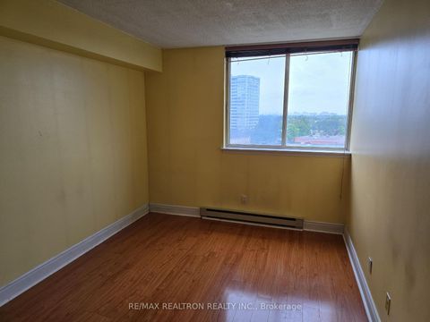 Photo 4 at 1014 - 160 Alton Tower Circle, Milliken, Toronto