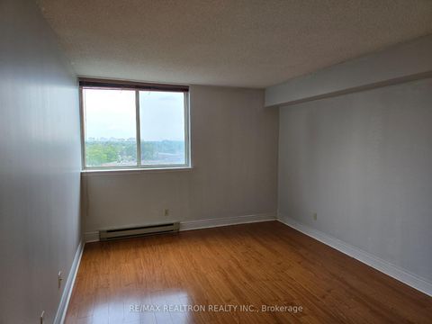 Photo 6 at 1014 - 160 Alton Tower Circle, Milliken, Toronto