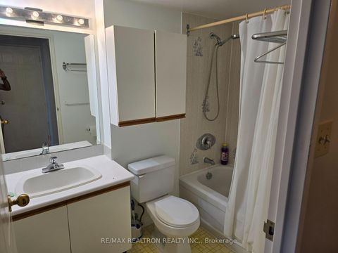 Photo 8 at 1014 - 160 Alton Tower Circle, Milliken, Toronto