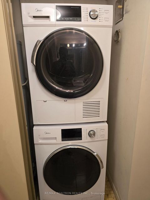 Photo 11 at 1014 - 160 Alton Tower Circle, Milliken, Toronto