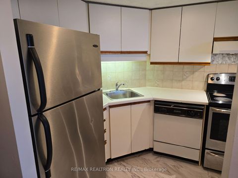 Photo 16 at 1014 - 160 Alton Tower Circle, Milliken, Toronto