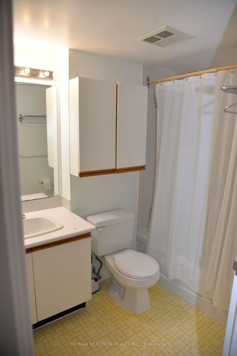 Photo 18 at 1014 - 160 Alton Tower Circle, Milliken, Toronto