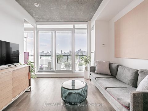 Photo 3 at 924 - 20 Minowan Miikan Lane, Little Portugal, Toronto