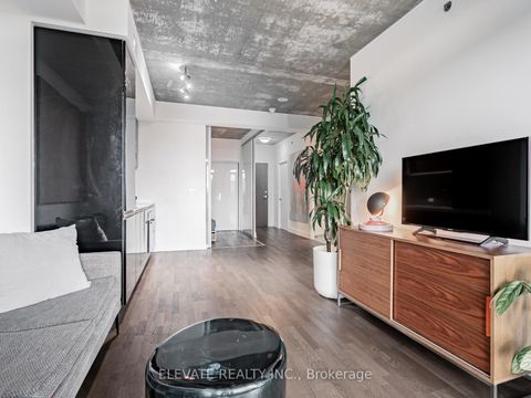 Photo 4 at 924 - 20 Minowan Miikan Lane, Little Portugal, Toronto