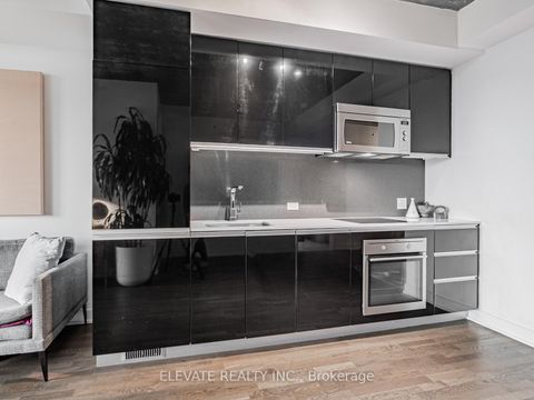 Photo 6 at 924 - 20 Minowan Miikan Lane, Little Portugal, Toronto