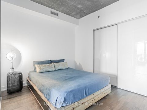 Photo 10 at 924 - 20 Minowan Miikan Lane, Little Portugal, Toronto