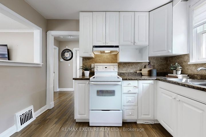 Photo 7 at 340 Bruce Street, Central, Oshawa