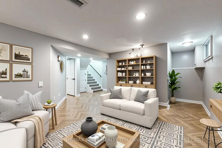 Photo 17 at 340 Bruce Street, Central, Oshawa