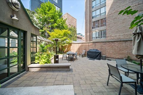 Photo 32 at 801 - 25 George Street, Moss Park, Toronto