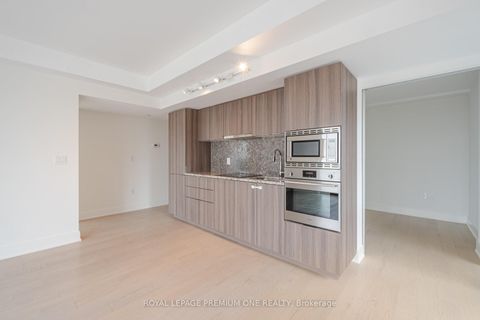 Photo 15 at 2607 - 955 Bay Street, Bay Street Corridor, Toronto