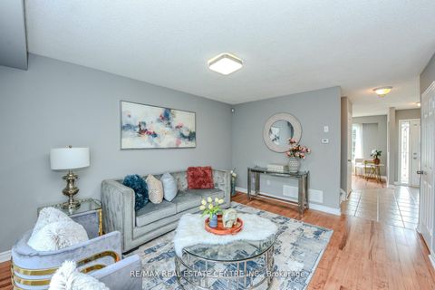 Photo 10 at 2155 Peachtree Lane, WM Westmount, Oakville