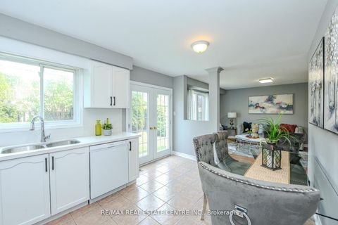 Photo 13 at 2155 Peachtree Lane, WM Westmount, Oakville