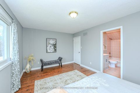 Photo 22 at 2155 Peachtree Lane, WM Westmount, Oakville
