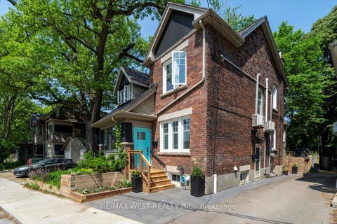 Photo 1 at 206 Howard Park Avenue, Swansea, Toronto