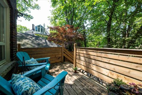 Photo 35 at 206 Howard Park Avenue, Swansea, Toronto
