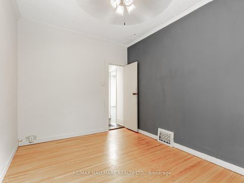 Photo 12 at 244 King Edward Avenue, Lumsden, Toronto