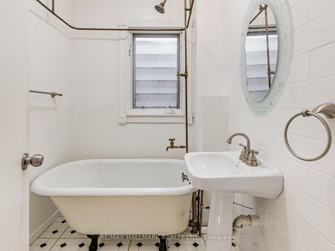 Photo 15 at 244 King Edward Avenue, Lumsden, Toronto