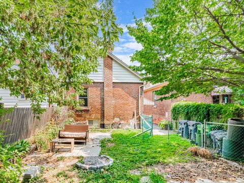 Photo 25 at 244 King Edward Avenue, Lumsden, Toronto