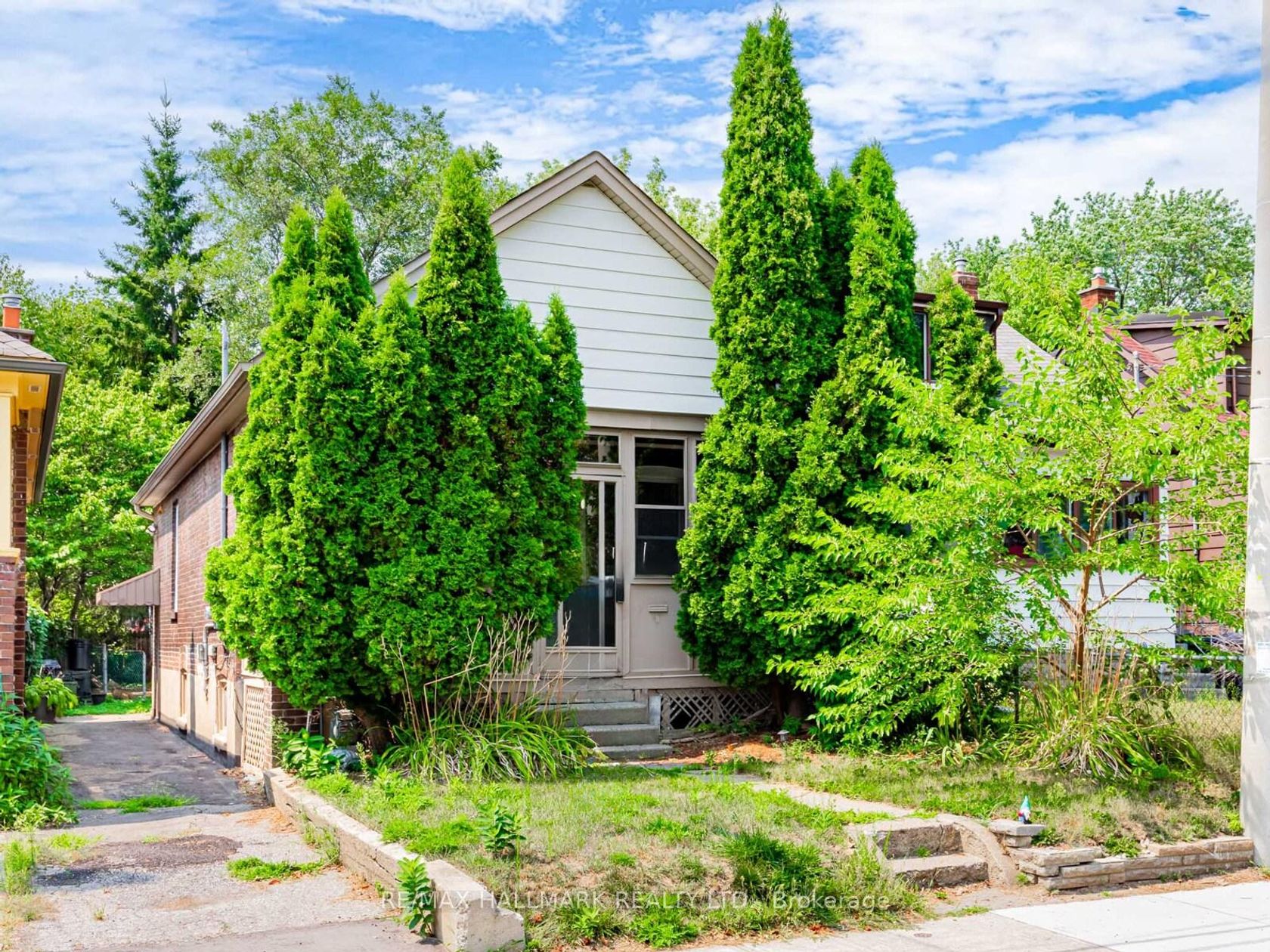 244 King Edward Avenue, Lumsden, Toronto 