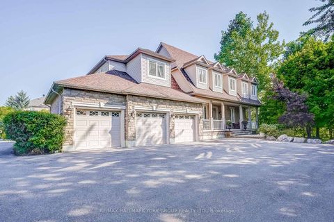 Photo 1 at 17 Duncton Wood Crescent, Hills of St Andrew, Aurora