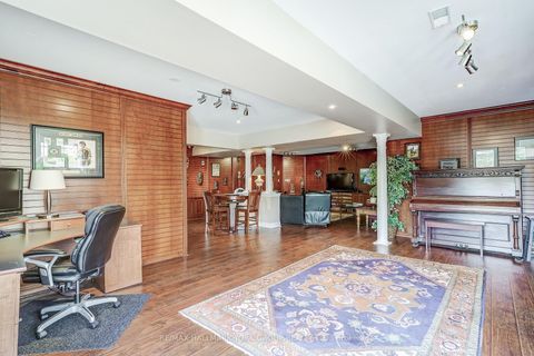 Photo 35 at 17 Duncton Wood Crescent, Hills of St Andrew, Aurora
