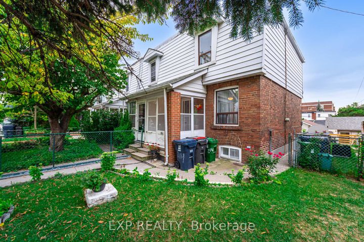 Photo 3 at 214 Silverthorn Avenue, Pellam Park, Toronto