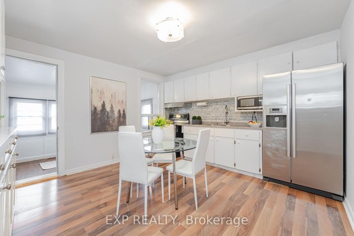 Photo 10 at 214 Silverthorn Avenue, Pellam Park, Toronto