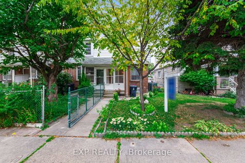 Photo 2 at 214 Silverthorn Avenue, Pellam Park, Toronto