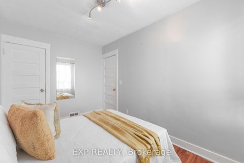 Photo 25 at 214 Silverthorn Avenue, Pellam Park, Toronto