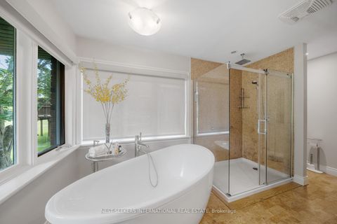 Photo 16 at 21 Rolling Court, King City, King