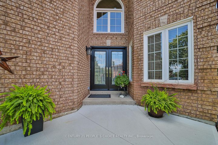 Photo 1 at 3596 Nutcracker Drive, Lisgar, Mississauga