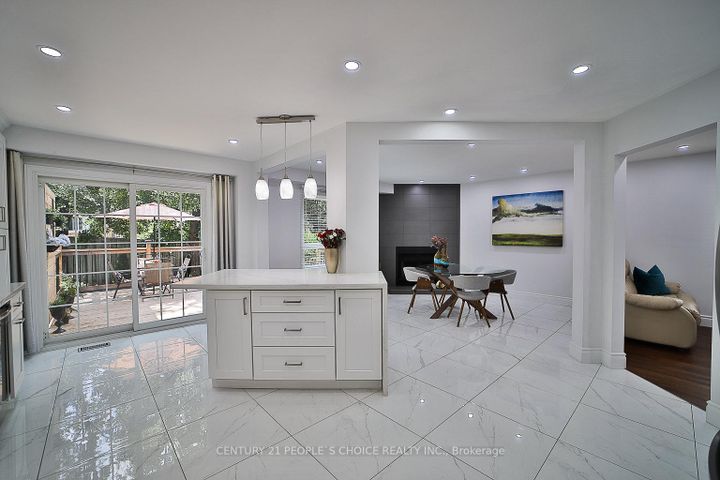 Photo 5 at 3596 Nutcracker Drive, Lisgar, Mississauga