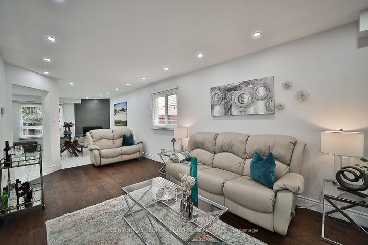 Photo 8 at 3596 Nutcracker Drive, Lisgar, Mississauga