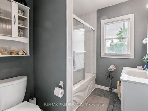 Photo 15 at 32 Genthorn Avenue, Kipling, Toronto