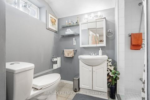 Photo 24 at 32 Genthorn Avenue, Kipling, Toronto