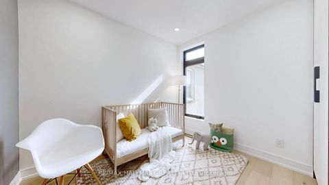 Photo 17 at 122 Crawford Street, Bellwoods, Toronto