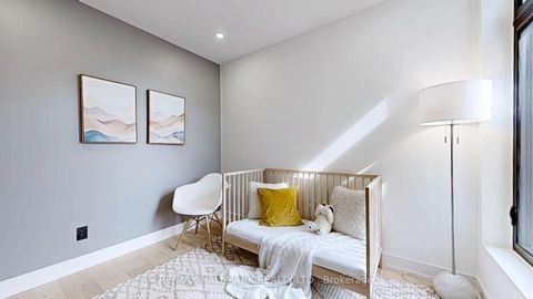 Photo 18 at 122 Crawford Street, Bellwoods, Toronto