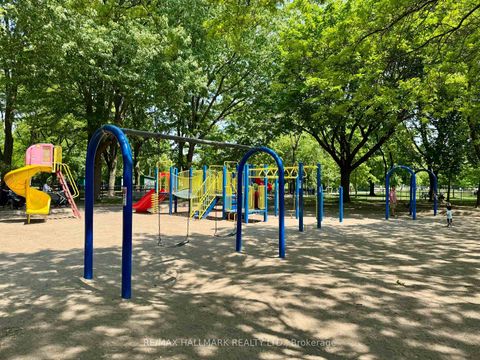 Photo 40 at 122 Crawford Street, Bellwoods, Toronto