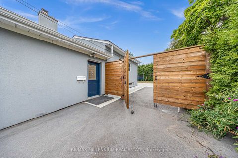 Photo 1 at 962 Midland Avenue, Kennedy Park, Toronto