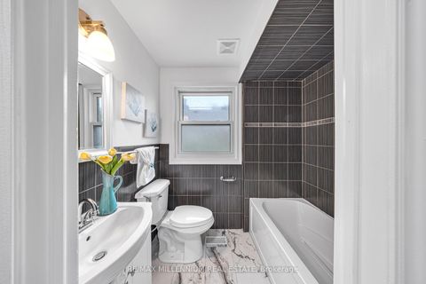 Photo 18 at 962 Midland Avenue, Kennedy Park, Toronto