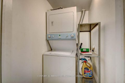 Photo 5 at Ph1501 - 2885 Bayview Avenue, Bayview Village, Toronto